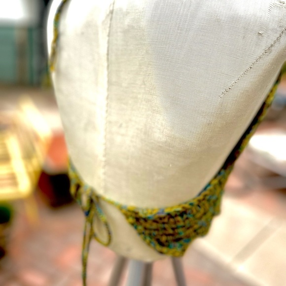 CROCHETED GREEN FESTIVAL OR SWIM TOP - Picture 7 of 7